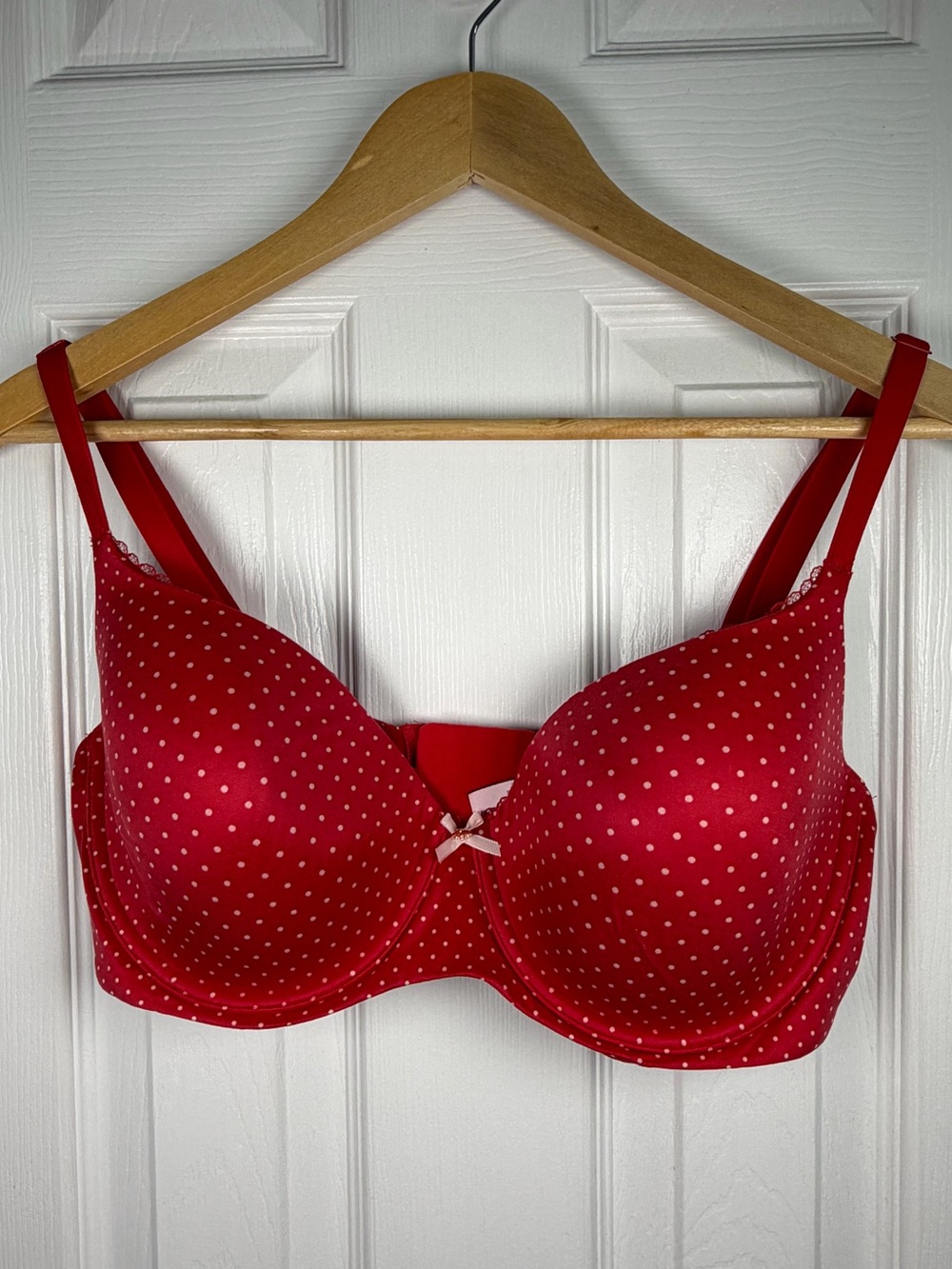 Victoria’s Secret Body by Victoria Red Polka Dot Demi Bra 36DD Underwire Lightly